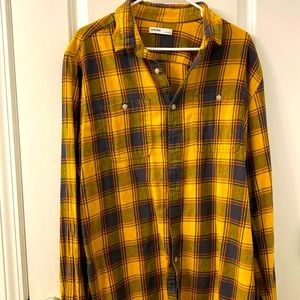 Sonoma plaid Flannel. Size L